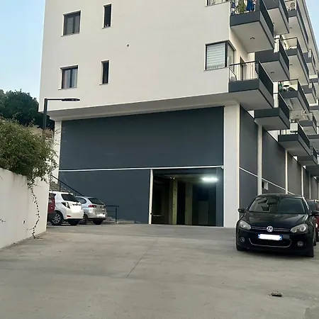 The Azure - Family Beachfront Apartmán