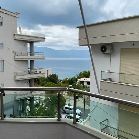 Apartmán The Azure - Family Beachfront Vlorë